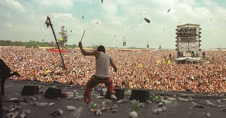 Netflix prepara série documental sobre o caótico Woodstock 1999