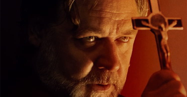 Russell Crowe é um ator possuído no primeiro trailer de 